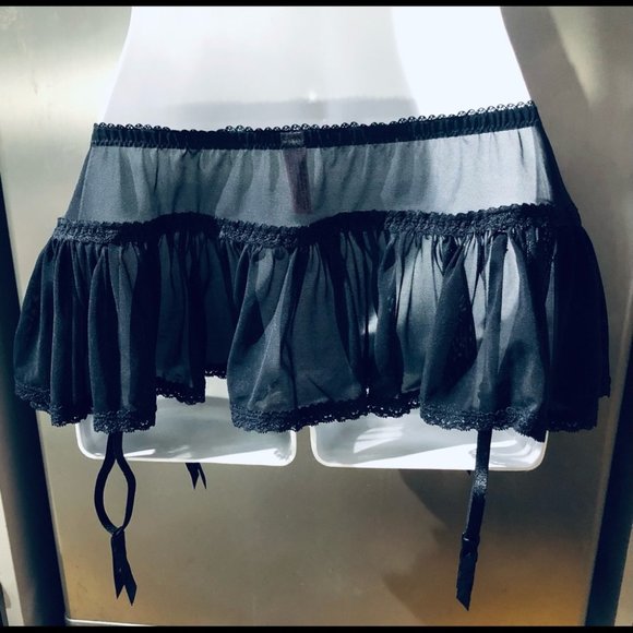 La Vie En Rose Black Garter Skirt M Like New! - Picture 7 of 13